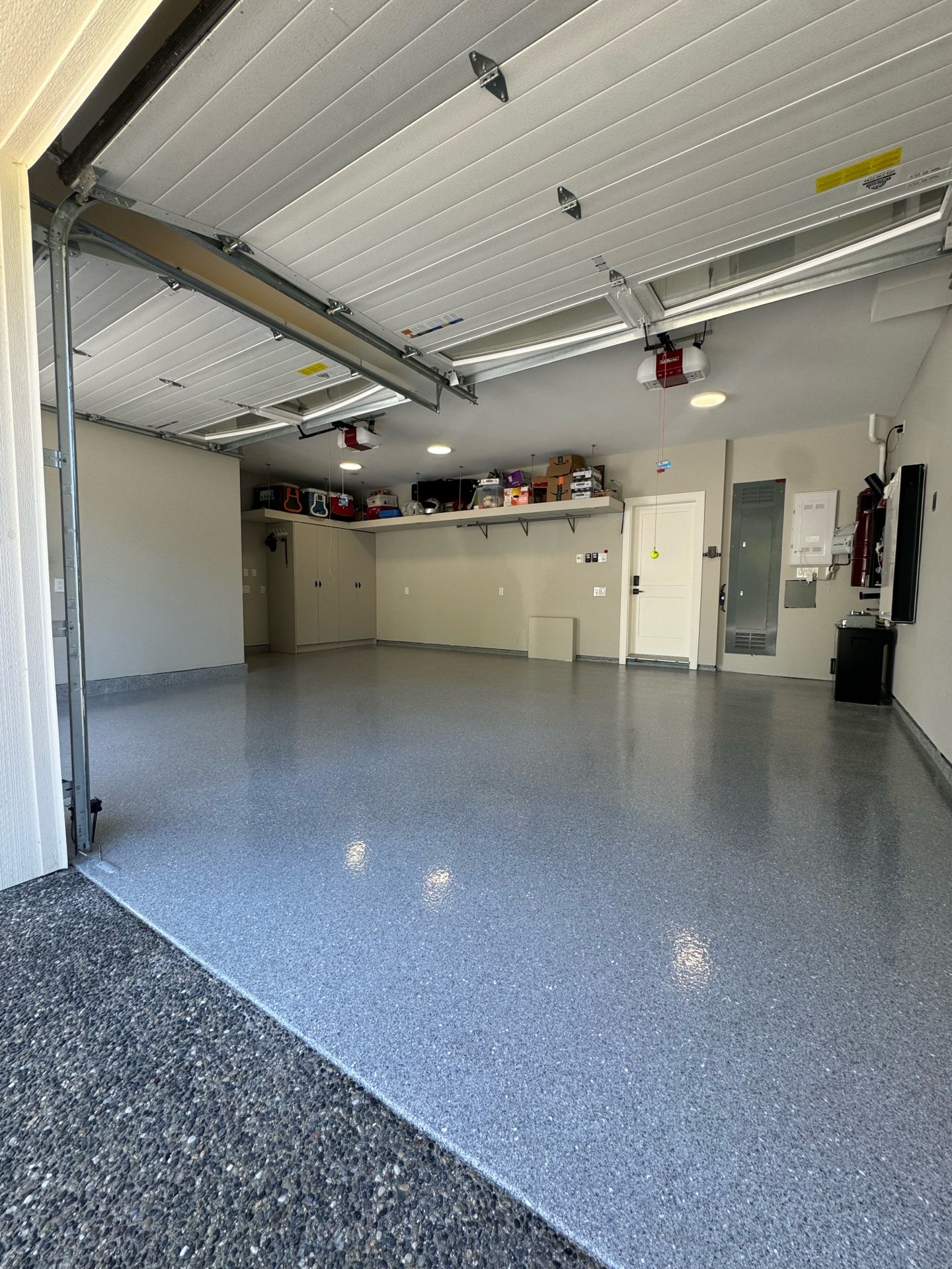 Flake epoxy garage floor in Surrey BC